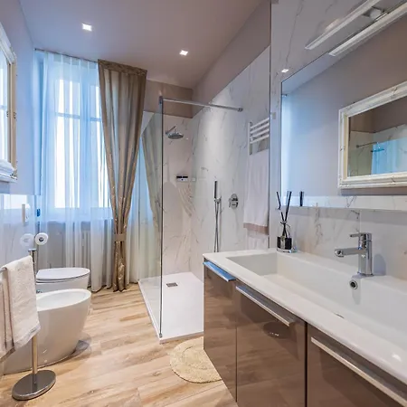 Saint Paul Deluxe Apartments, * Alba (Piedmont)