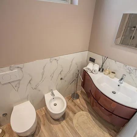 Saint Paul Deluxe Apartments,